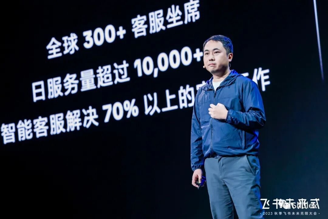 Steven Yang of Anker speaking at a customer service event